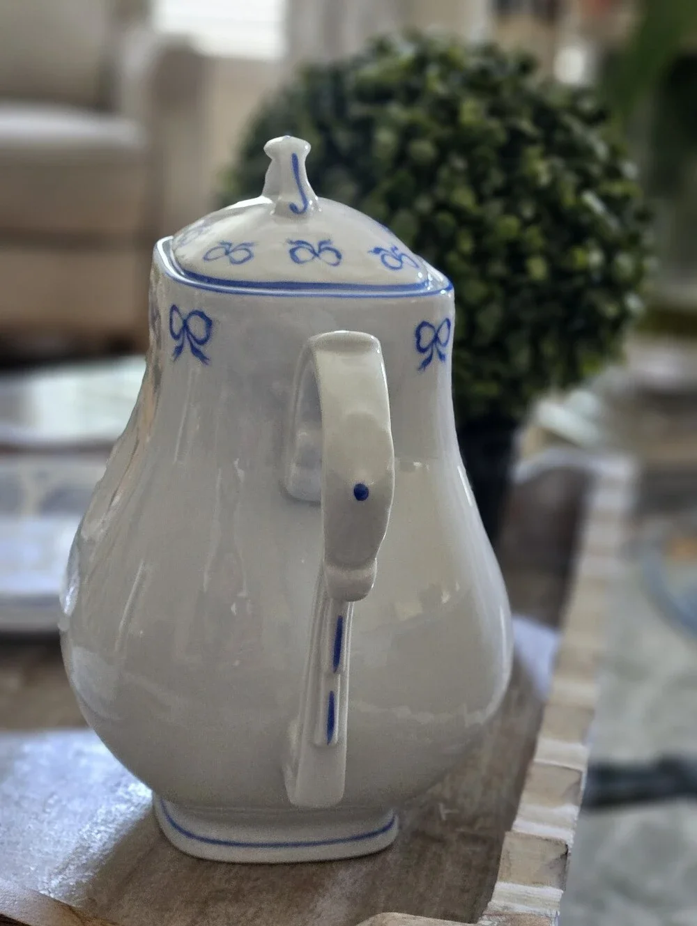 Ruban Blue by Vista Alegre White Porcelain Teapot with Blue Ribbon Trim. Mint!